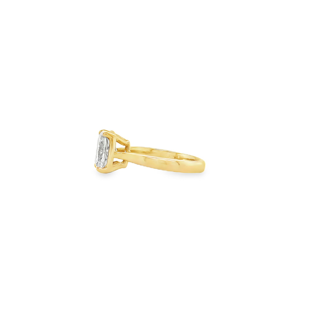 Lab Grown Taylor Swift inspired 2.51 Carat Cushion Cut Solitaire Diamond Engagement Ring set  in 14 kt Yellow - Image 5 of 6