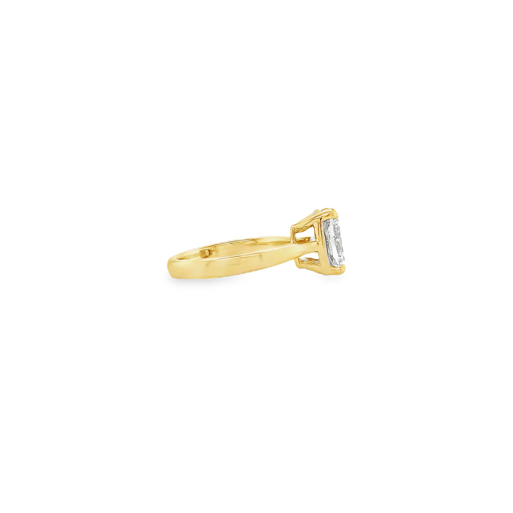 Lab Grown Taylor Swift inspired 2.51 Carat Cushion Cut Solitaire Diamond Engagement Ring set  in 14 kt Yellow - Image 3 of 6