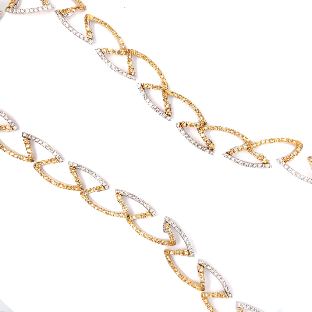 White and Fancy Yellow Diamond 16" Choker Necklace set in 18 kt white Gold. - Image 2 of 9