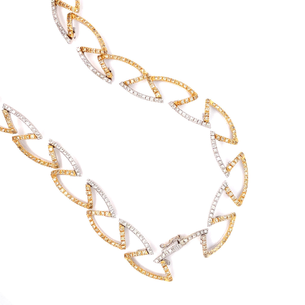 White and Fancy Yellow Diamond 16" Choker Necklace set in 18 kt white Gold. - Image 5 of 9