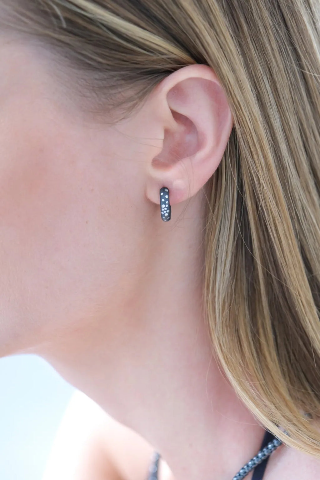 Lika Behar DIANA Collection Semi Chunky Hoops Earring with Diamonds in Oxidized Sterling Silver - Image 7 of 8
