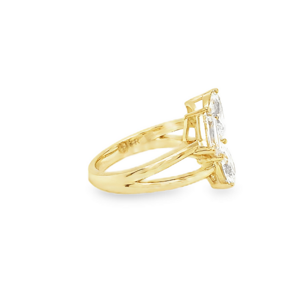 Three Stone "Trois et Moi" Multi Shape Cluster Lab Grown Diamond Ring set in 14K Yellow Gold - Image 5 of 12