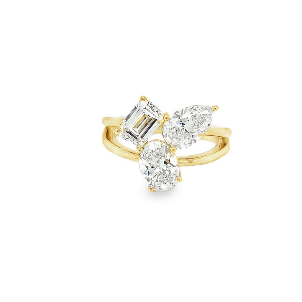 Three Stone "Trois et Moi" Multi Shape Cluster Lab Grown Diamond Ring set in 14K Yellow Gold - Image 7 of 12