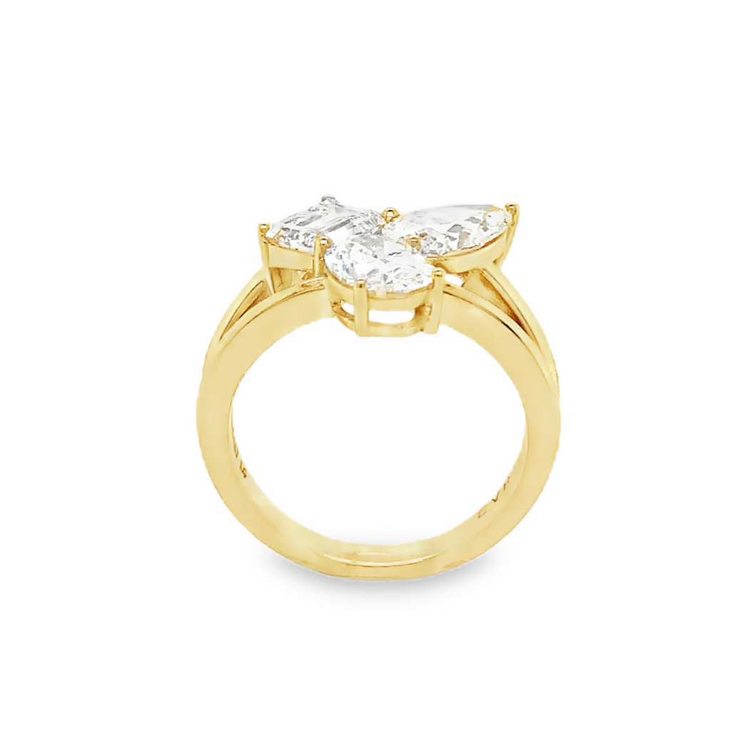 Three Stone "Trois et Moi" Multi Shape Cluster Lab Grown Diamond Ring set in 14K Yellow Gold - Image 6 of 12