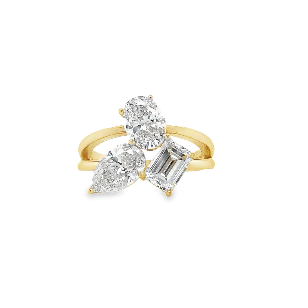 Three Stone "Trois et Moi" Multi Shape Cluster Lab Grown Diamond Ring set in 14K Yellow Gold - Image 10 of 12