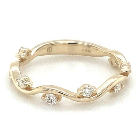Novella Wavey round Brilliant cut 8 Diamond Band set in 14K Y/G - Image 1 of 8