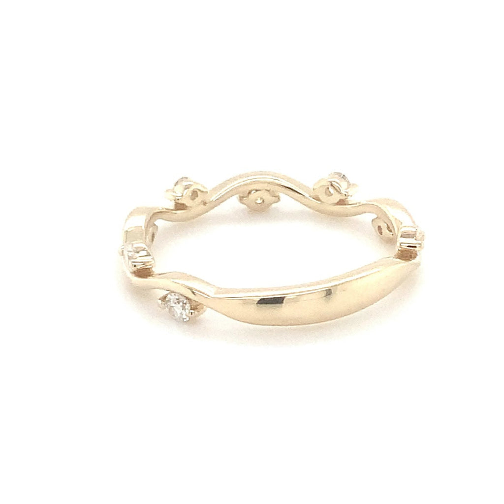 Novella Wavey round Brilliant cut 8 Diamond Band set in 14K Y/G - Image 7 of 8