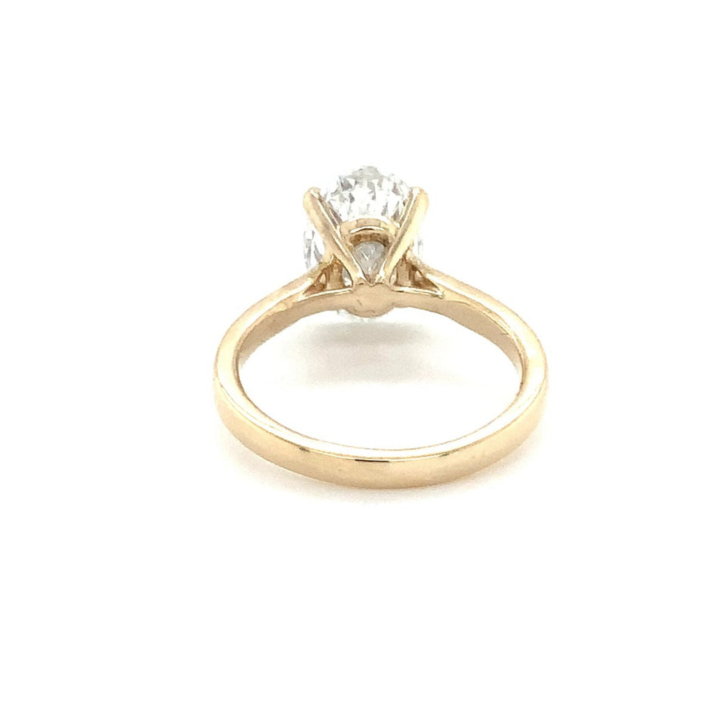 Lab Grown 3.08 Ct D VVS 2 Oval Diamond Ring fashioned in 14 kt Yellow Gold. - Image 2 of 5