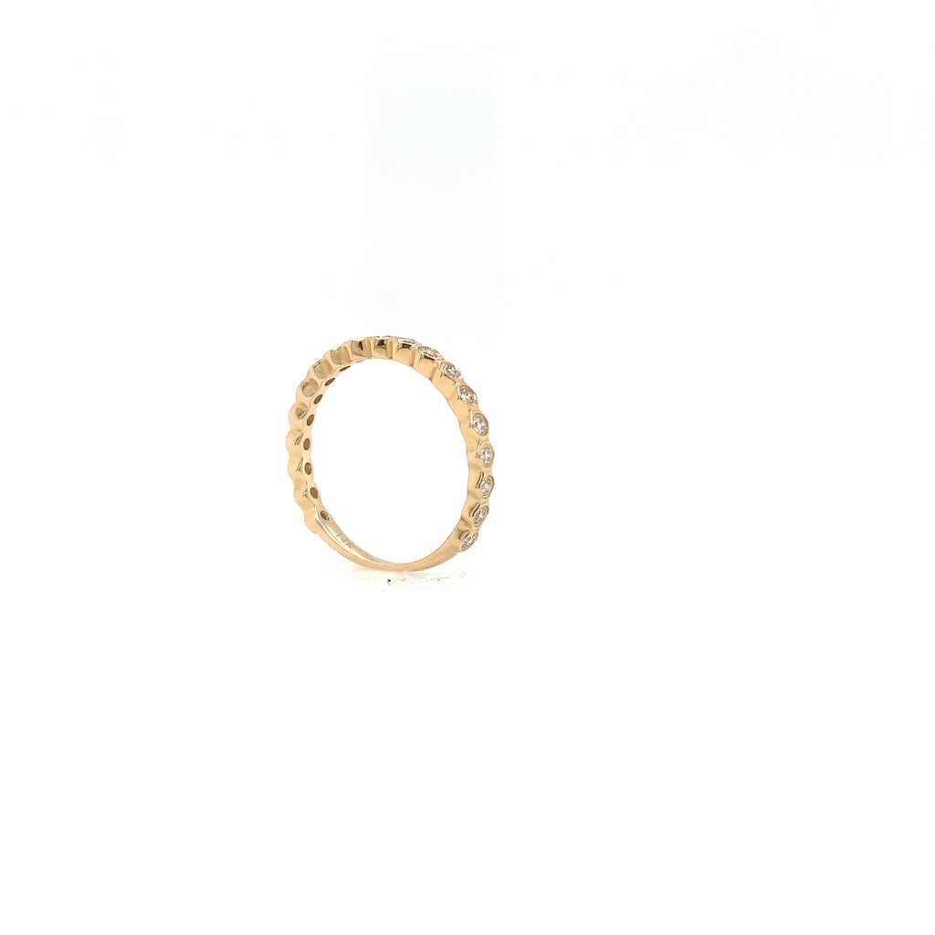 Stackable Honey Comb Shape Singlr Row Diamond Band in 14K Yellow Gold - Image 4 of 7