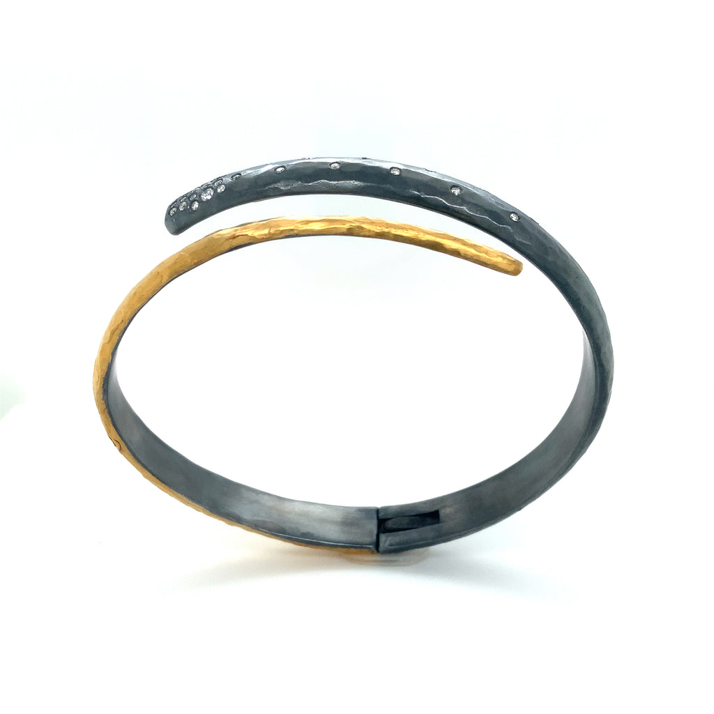 Lika Behar One of a Kind, Yin and Yang Collection 24K Fused and Oxidized Silver Midnight Wrap Diamond Brace - Image 11 of 17