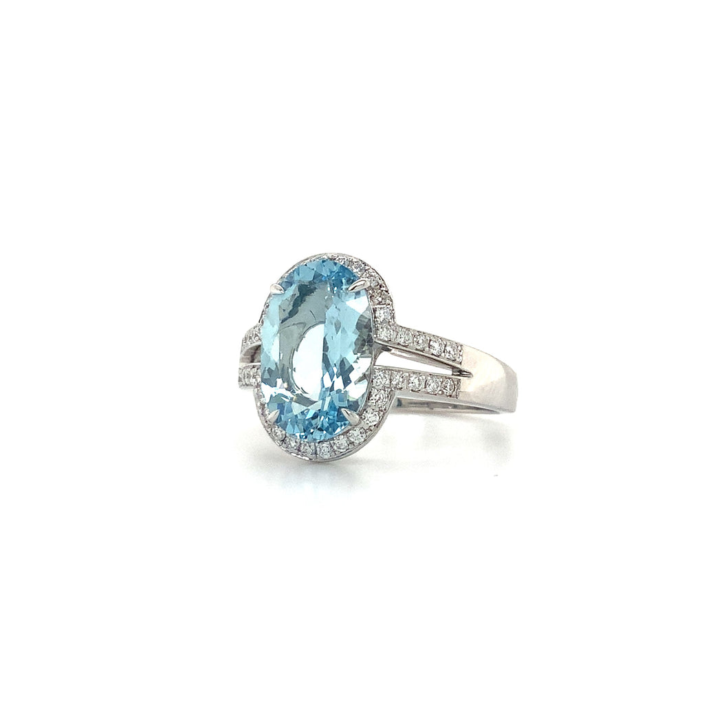 ASBA Collection Gem Quality Aquamarine and Diamond Halo Split Shank Ring 14 kt White Gold - Image 5 of 11