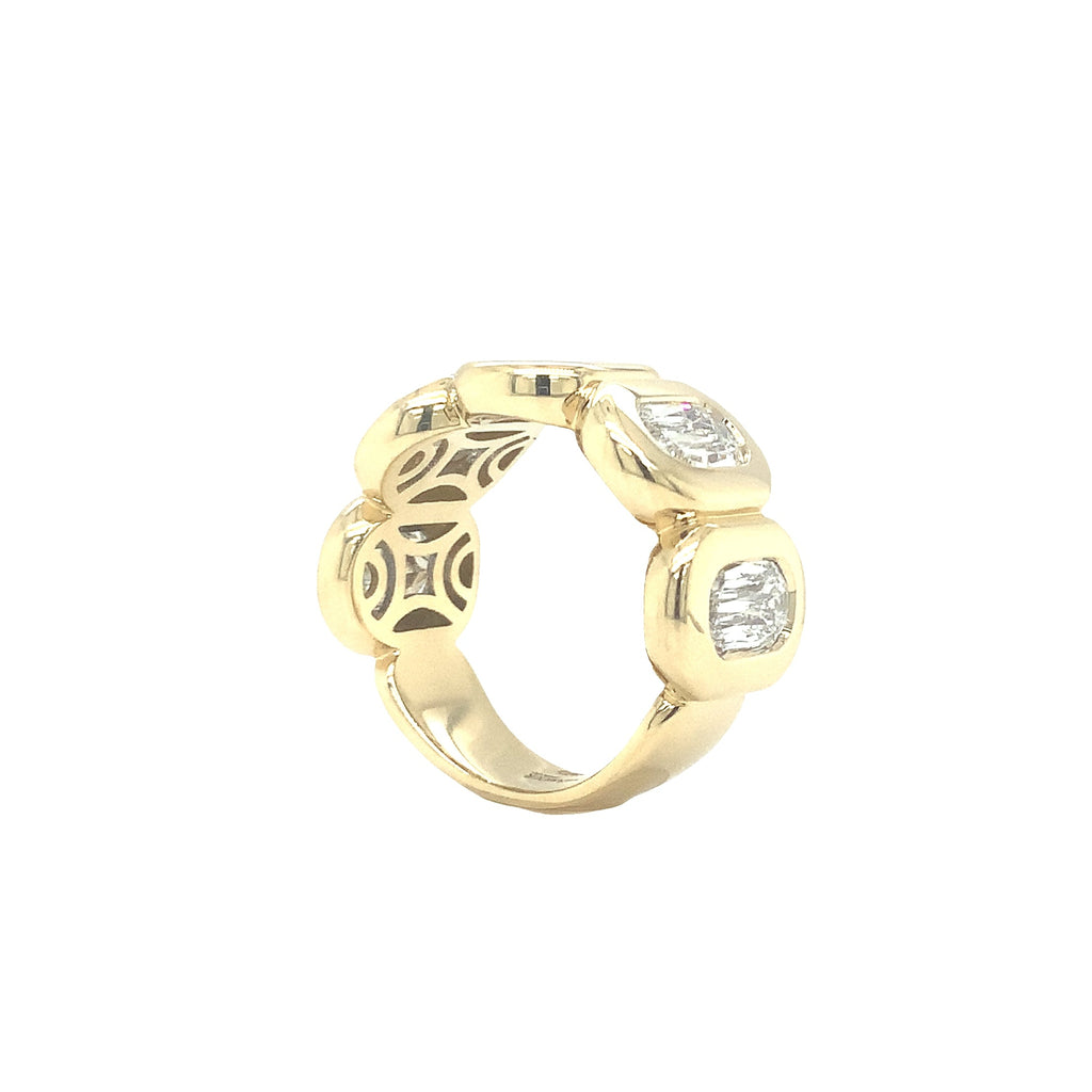 Christopher Designs L'Amour Crisscut® 5 Diamond Band set in 18K Yellow Gold - Image 7 of 9
