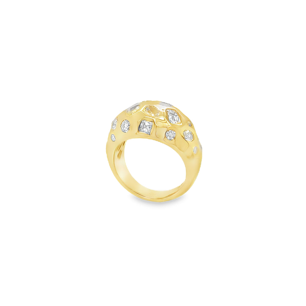 Christopher Designs L'Amour Crisscut® Mixed-cut Diamond Ring Set in 18K Yellow Gold - Image 3 of 5