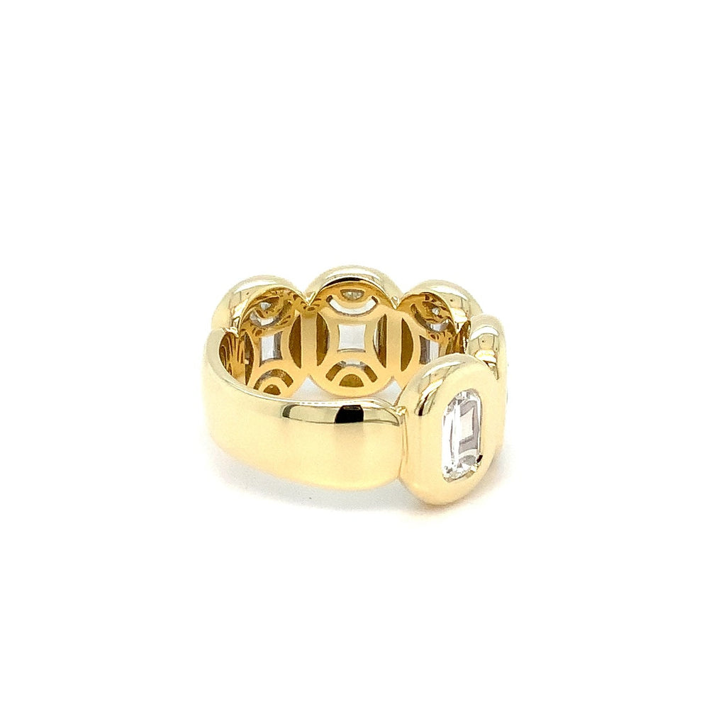 Christopher Designs L'Amour Crisscut® 5 Diamond Band set in 18K Yellow Gold - Image 5 of 9