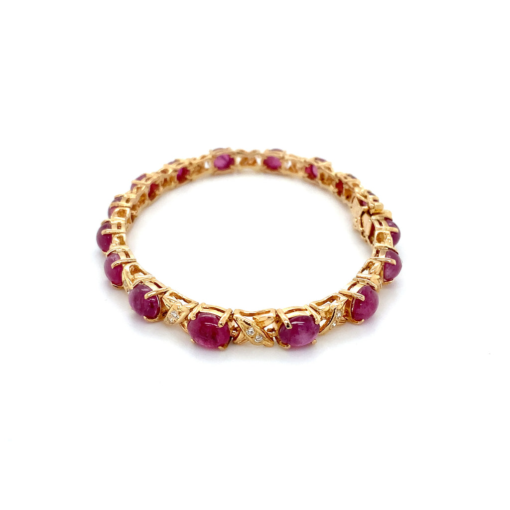 Vintage Cabochon Ruby and Diamond Link Bracelet set in 18K Yellow Gold - Image 2 of 5