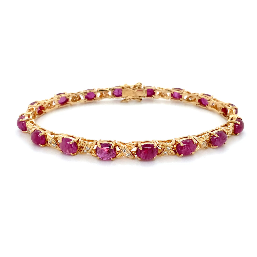 Vintage Cabochon Ruby and Diamond Link Bracelet set in 18K Yellow Gold - Image 1 of 5