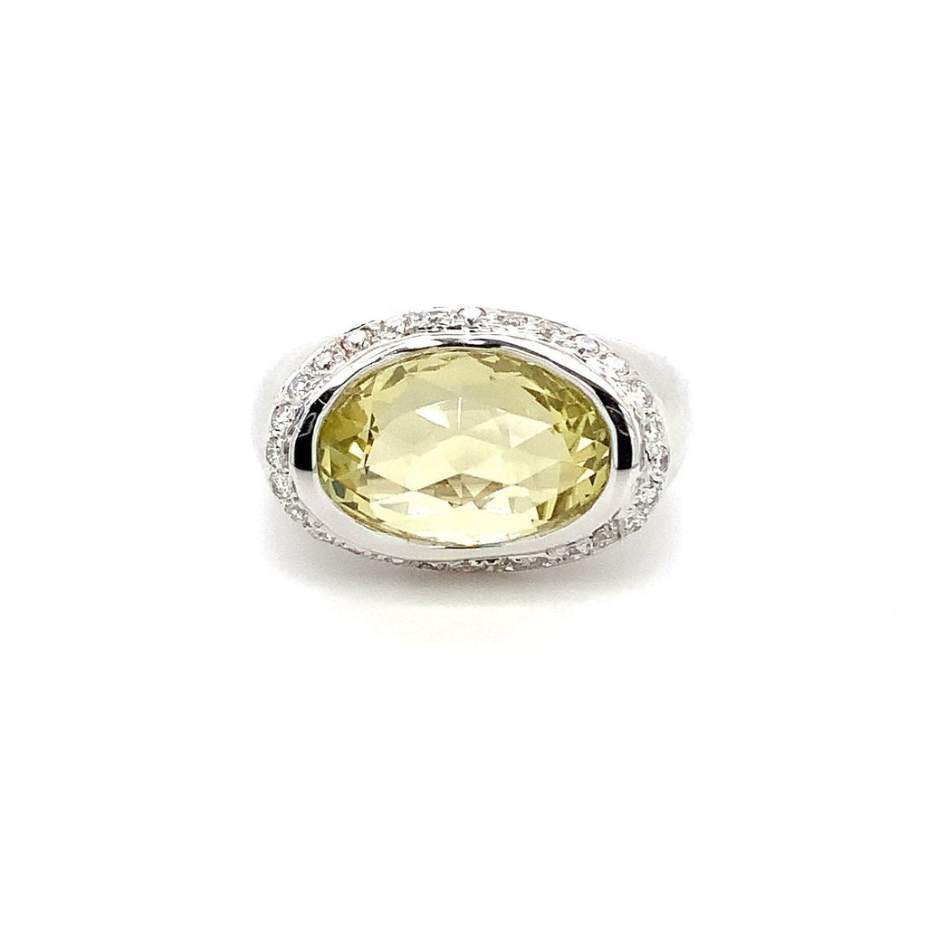 East West Oval Apple Green Quartz and Diamond Ring 18K White Gold - Image 4 of 7