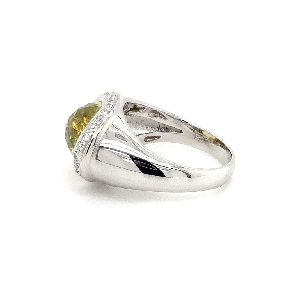 East West Oval Apple Green Quartz and Diamond Ring 18K White Gold - Image 5 of 7