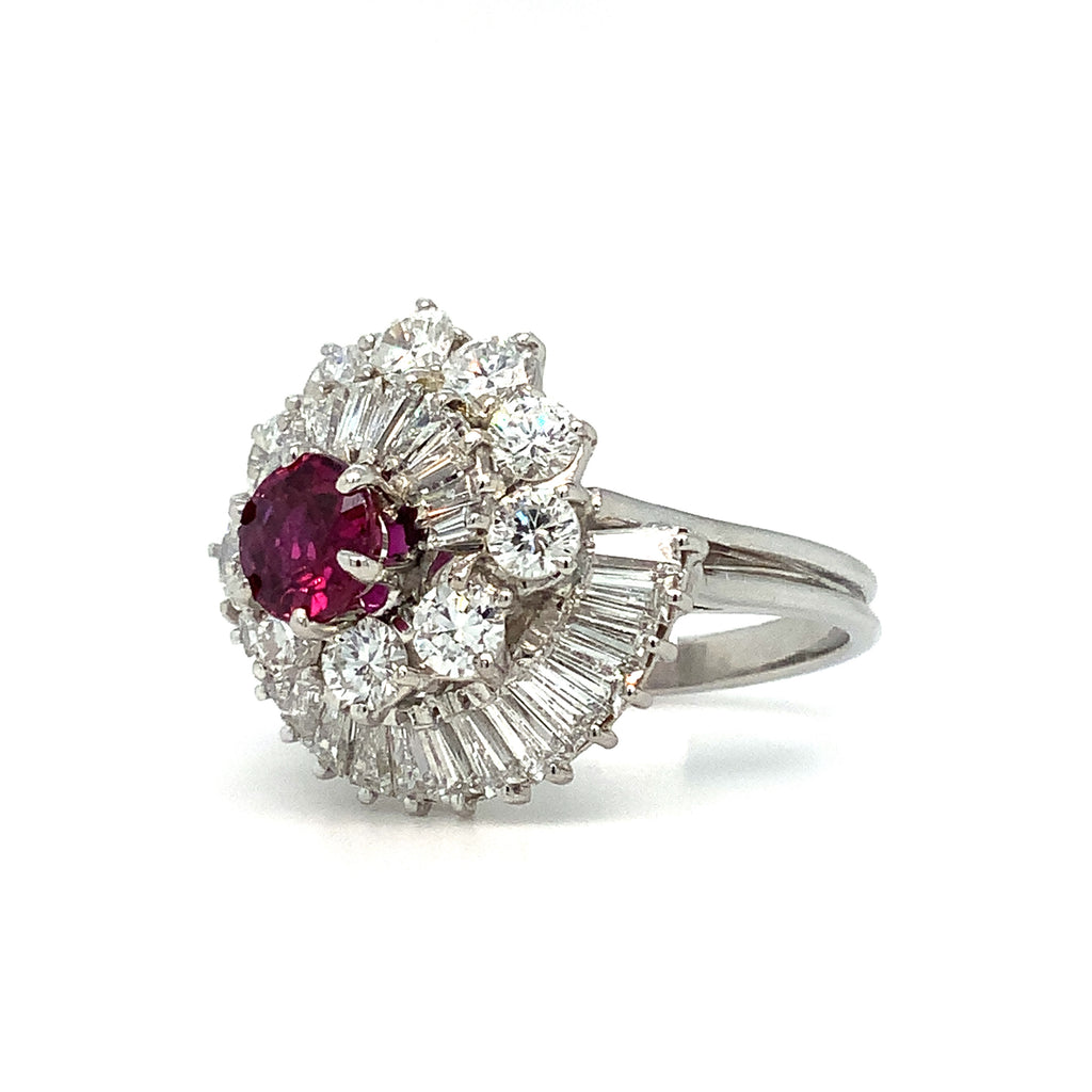 Vintage Fine Quality Ruby and Diamond Ballerina Ring Set in 18 kt White Gold. - Image 2 of 11