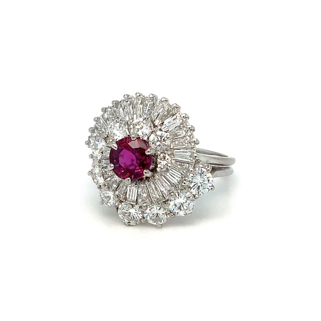 Vintage Fine Quality Ruby and Diamond Ballerina Ring Set in 18 kt White Gold. - Image 7 of 11