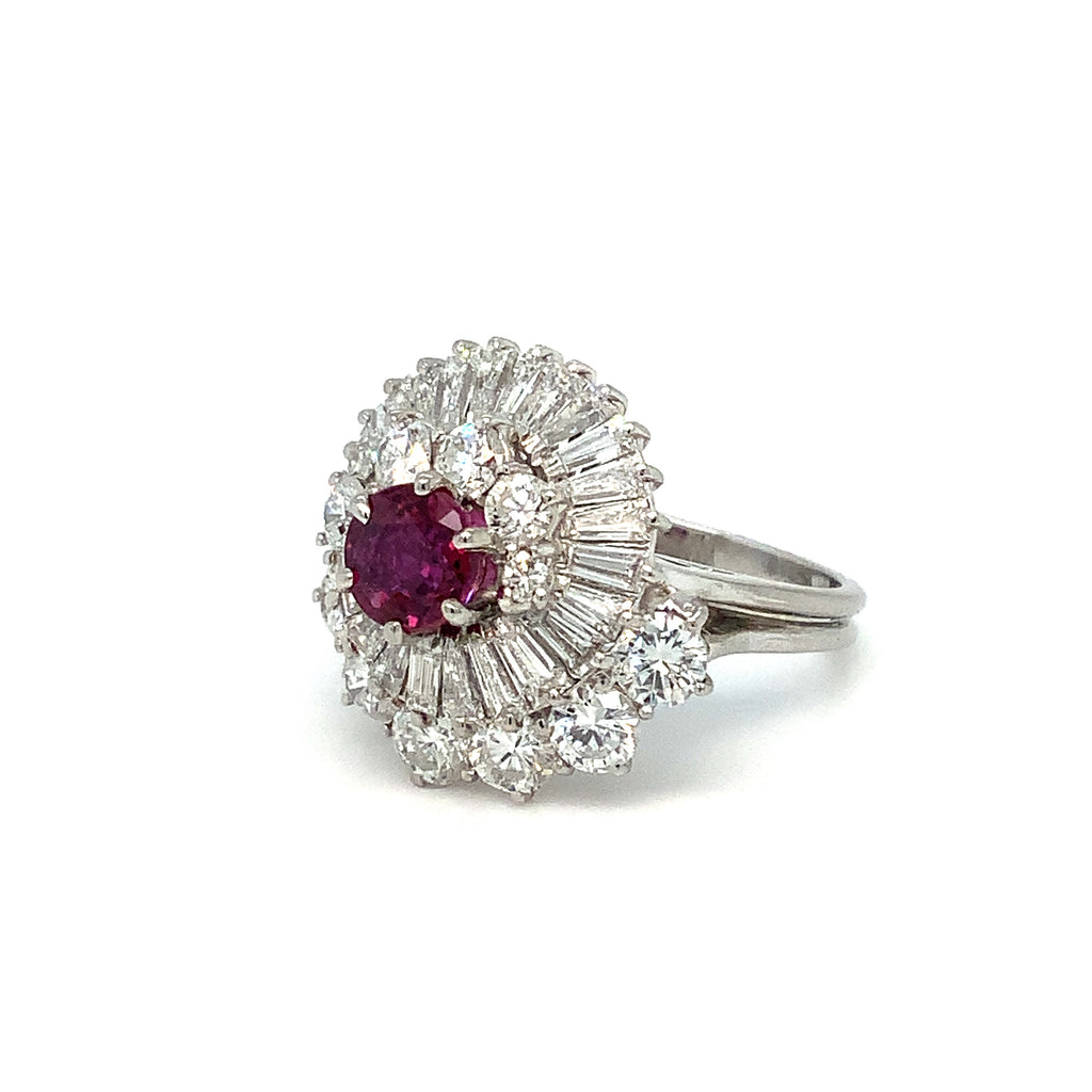 Vintage Fine Quality Ruby and Diamond Ballerina Ring Set in 18 kt White Gold. - Image 10 of 11
