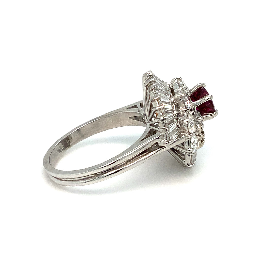 Vintage Fine Quality Ruby and Diamond Ballerina Ring Set in 18 kt White Gold. - Image 11 of 11