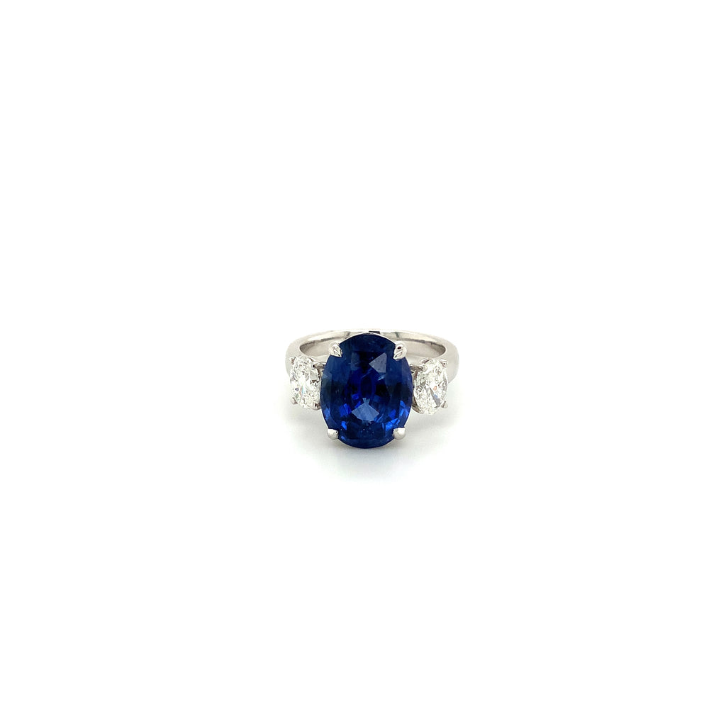 Roman+Jules Gem Quality 7.64ct Three Stone Oval Ceylon Blue Sapphire and Diamond Ring set in Platinum - Image 7 of 8