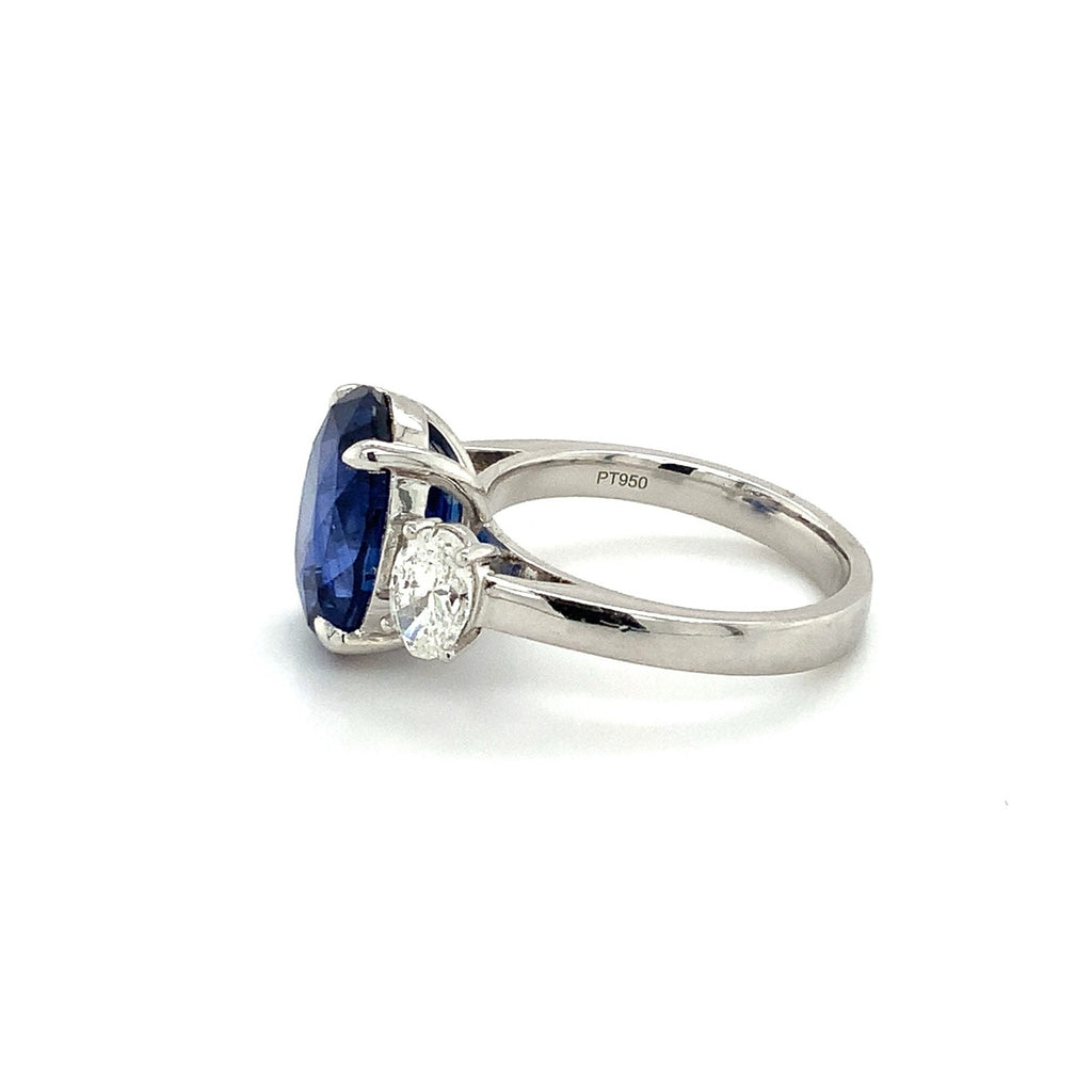 Roman+Jules Gem Quality 7.64ct Three Stone Oval Ceylon Blue Sapphire and Diamond Ring set in Platinum - Image 3 of 8