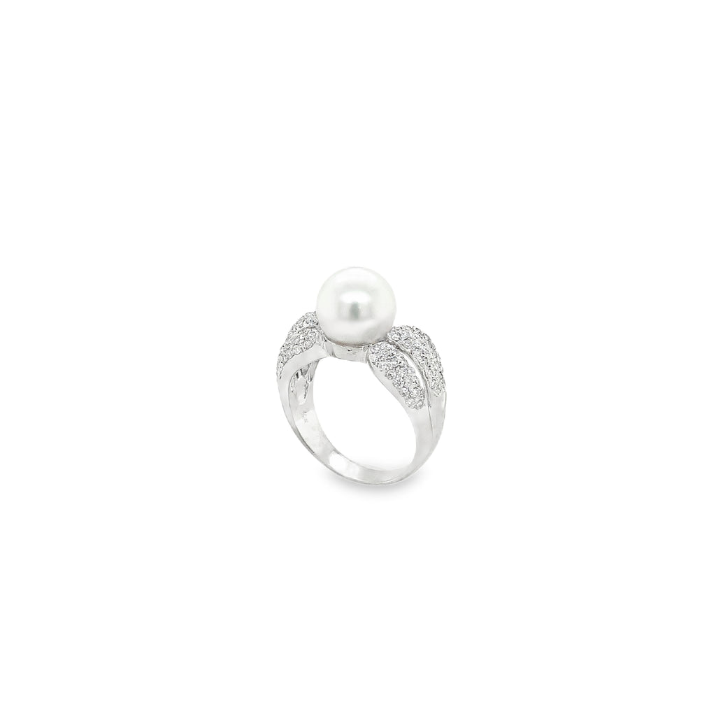 White Cultured South Sea Pearl and Diamond Ring Triple Split Shank Design 18K White Gold - Image 2 of 10
