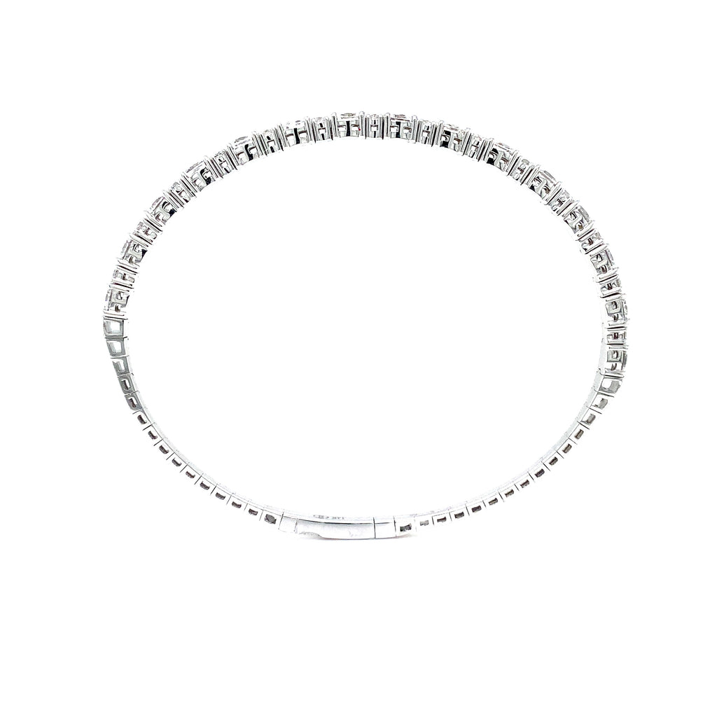 Flexi Single Row Diamond Tennis Bracelet 2.63 Carats t.w. Set in 14 Karat White Gold. - Image 4 of 4