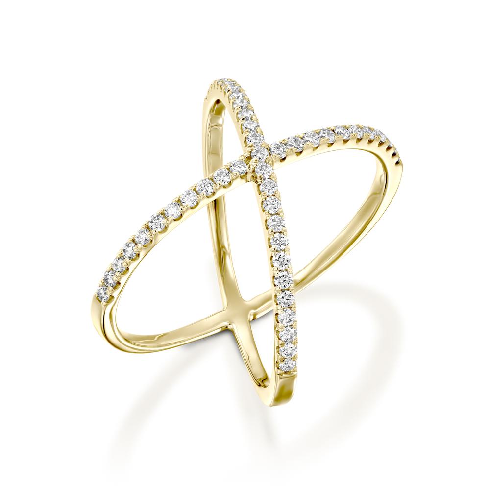 crisscross diamond ring set in 18k yellow gold and 0.50 ct