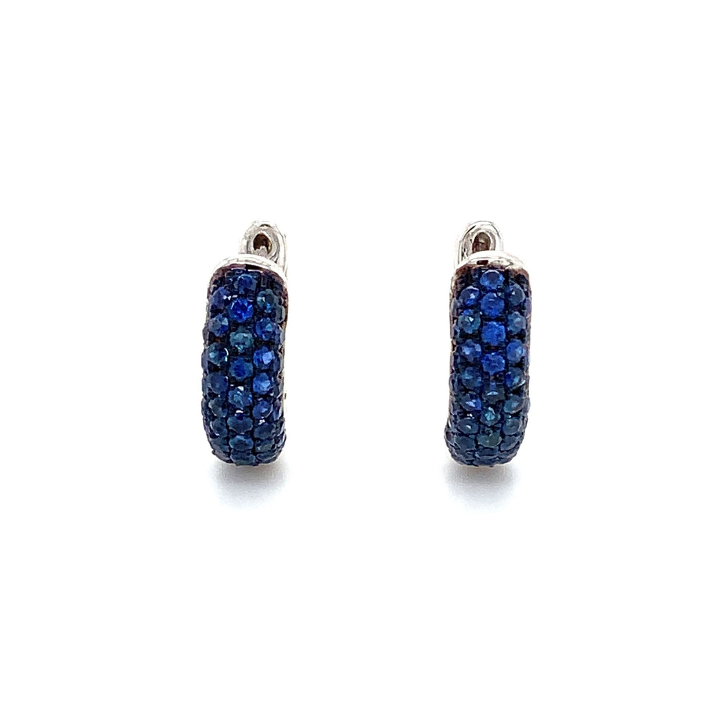 afarin collection pavé blue sapphire huggies earring 18k white gold and black rhodium finished.