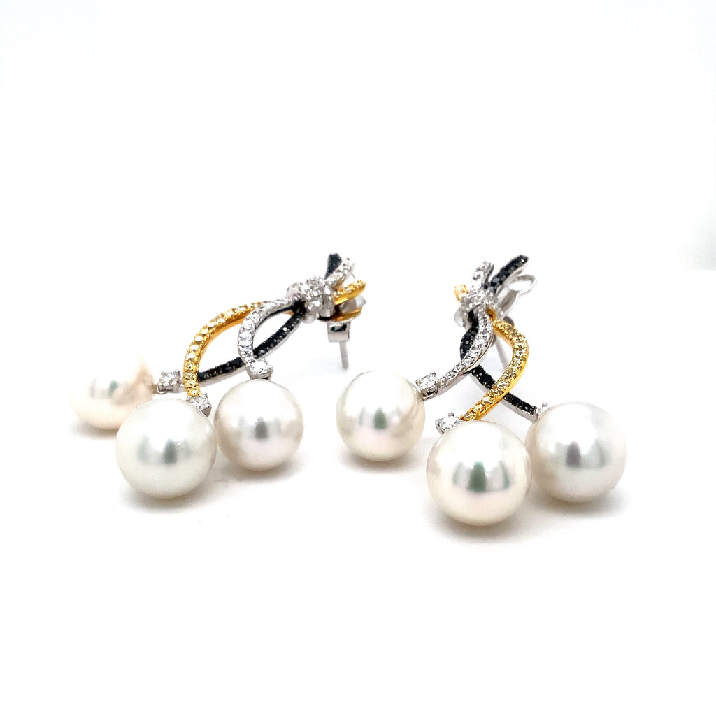 Tri-Color Diamond and Triple White South Sea Pearl Drop Earrings set in 18 kt Gold. - Image 5 of 6