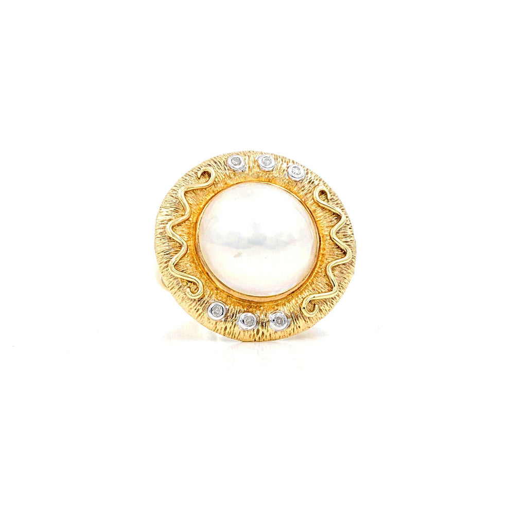 vintage mabe etruscan pearl ring textured design bezel set 6 round brilliant cut diamonds 14k yellow gold