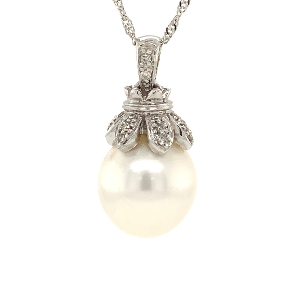 oval south sea cultured pearl and diamond pendant 0.12 cts t.w. 14 kt white gold pendant and chain