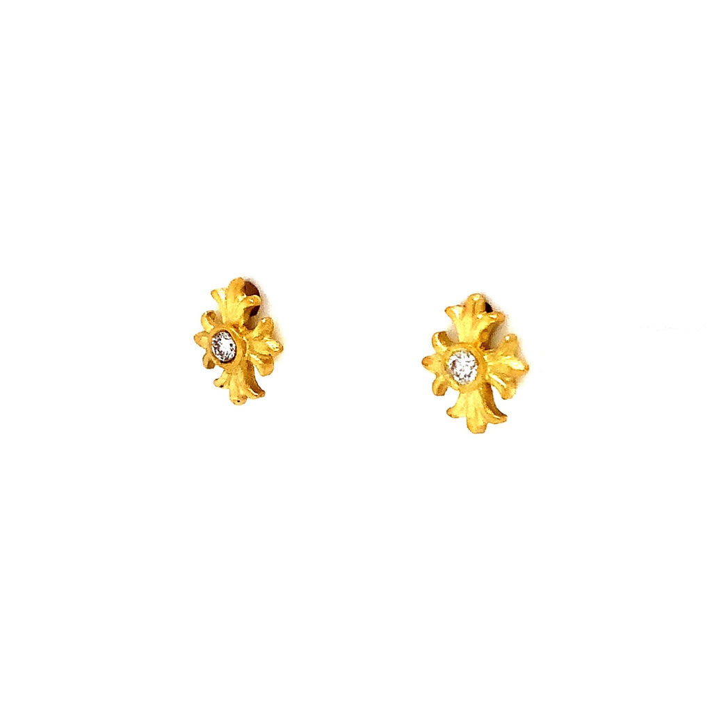 jj marco petite diamond post earrings in 18 kt yellow gold matt finish