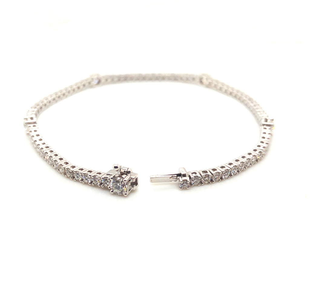 Memoire 18K White Gold Tennis Diamond 2.74ctw Bracelet | Blacy's Vault
