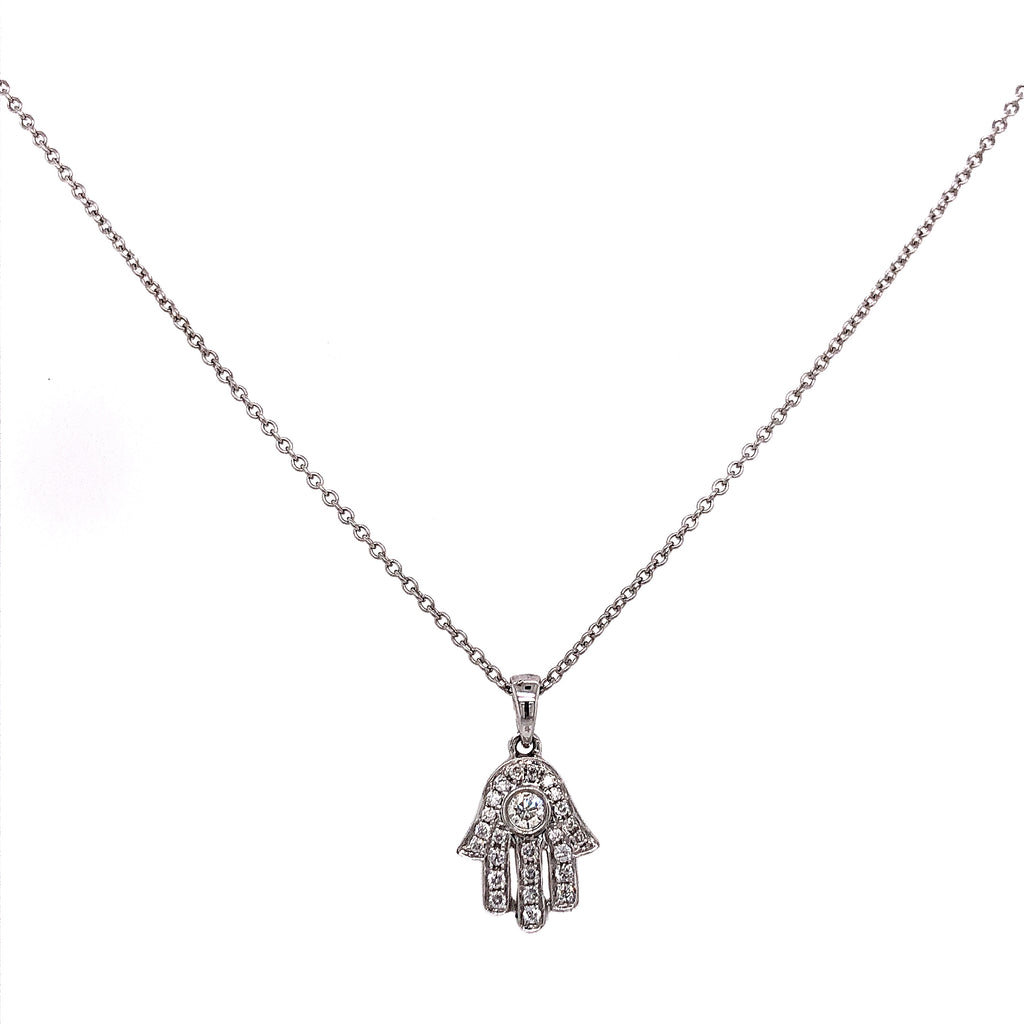 diamond hamsa hand w/ large center diamond ctw 0.20 ctw 18k white gold