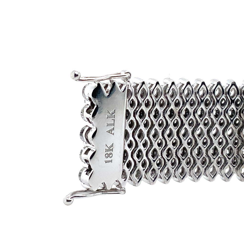 A Link Collection Important 5 Row Double Layer 28 cts Diamond Bracelet Set in 18Kt White Gold - Image 5 of 6