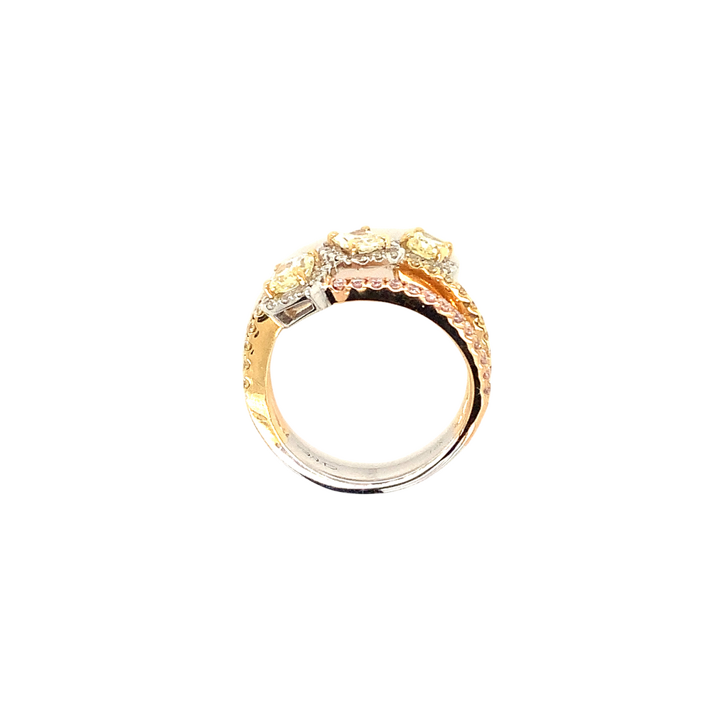 Roman + Jules 3 stone Natural Fancy Pink and Yellow Colored Diamond Ring Set in 18 Karat Tri-Color Gold. - Image 5 of 5