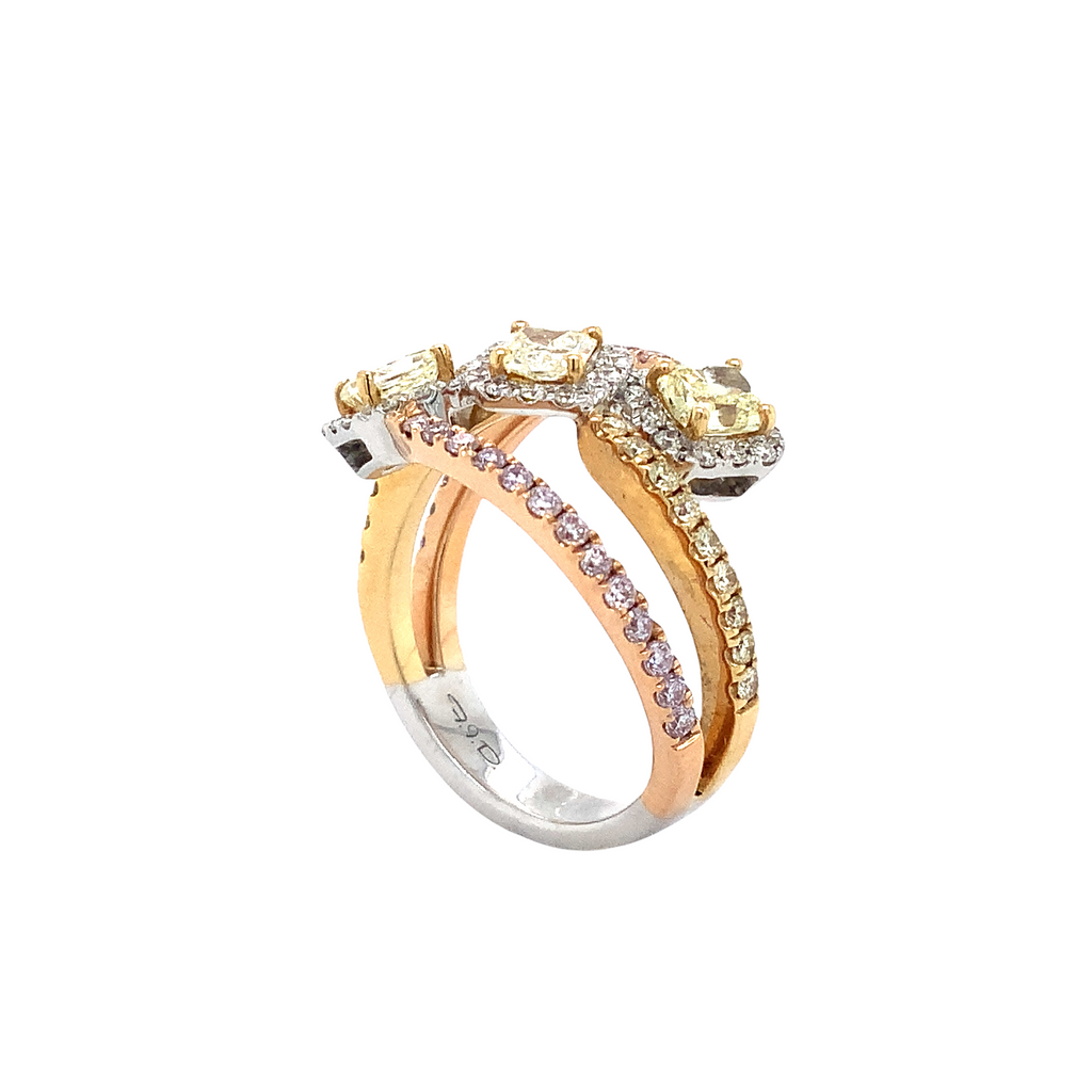 Roman + Jules 3 stone Natural Fancy Pink and Yellow Colored Diamond Ring Set in 18 Karat Tri-Color Gold. - Image 2 of 5