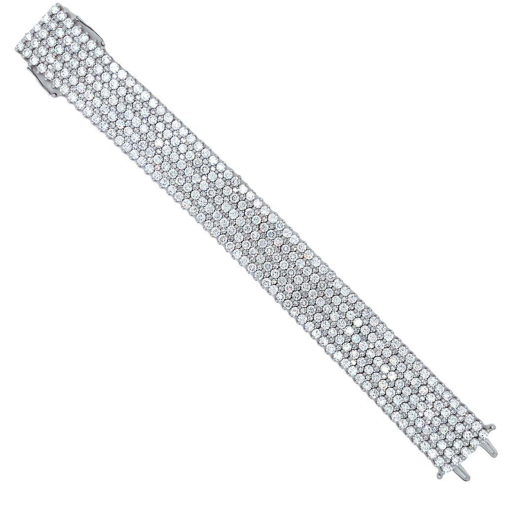 A Link Collection Important 5 Row Double Layer 28 cts Diamond Bracelet Set in 18Kt White Gold - Image 6 of 6
