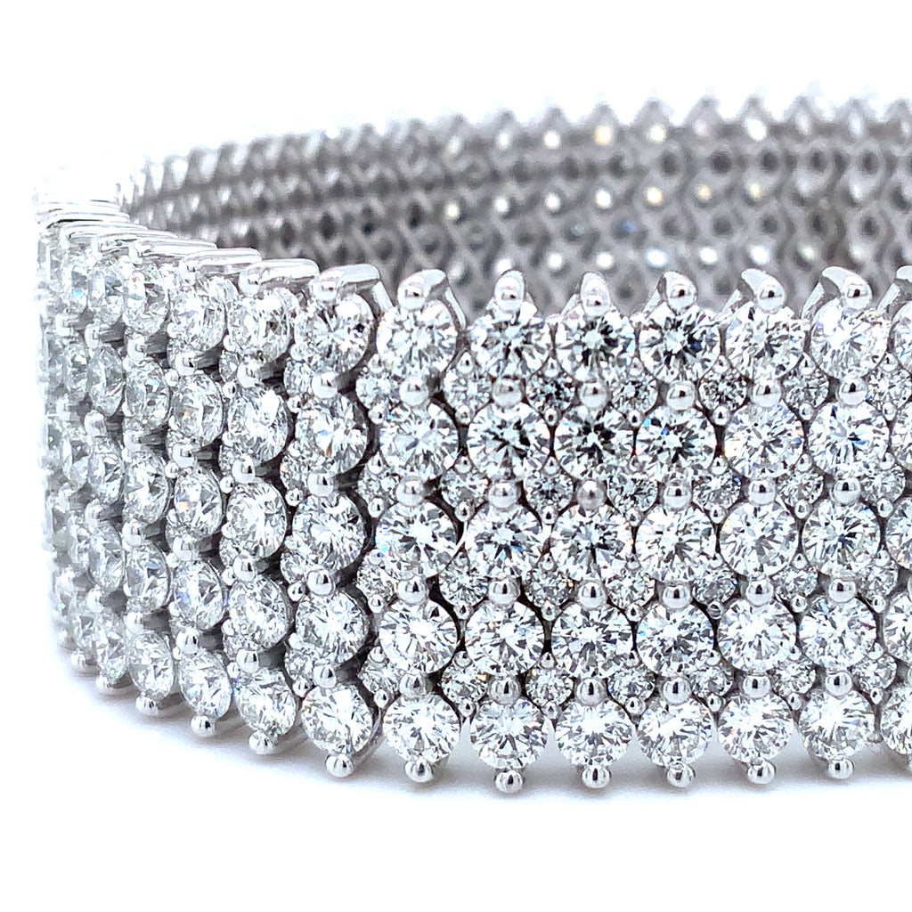 A Link Collection Important 5 Row Double Layer 28 cts Diamond Bracelet Set in 18Kt White Gold - Image 2 of 6