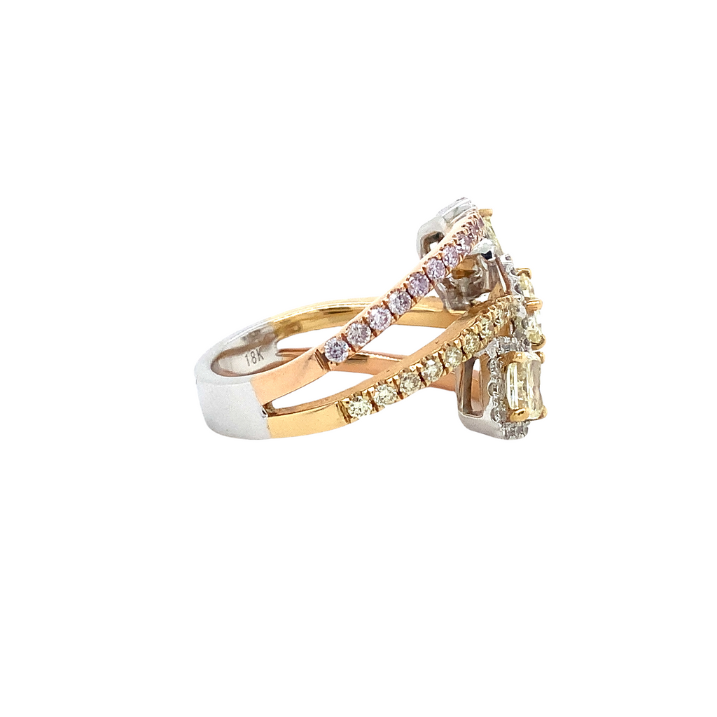 Roman + Jules 3 stone Natural Fancy Pink and Yellow Colored Diamond Ring Set in 18 Karat Tri-Color Gold. - Image 3 of 5